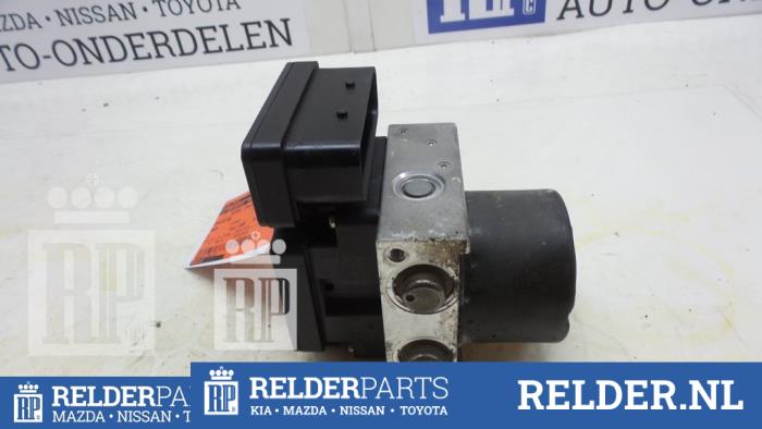 Begagnade ABS-pump Mazda 3 Sport (BK) 1.6 CiTD 16V Pris € 75,00 Marginaltabell erbjuds av Relder Parts B.V.