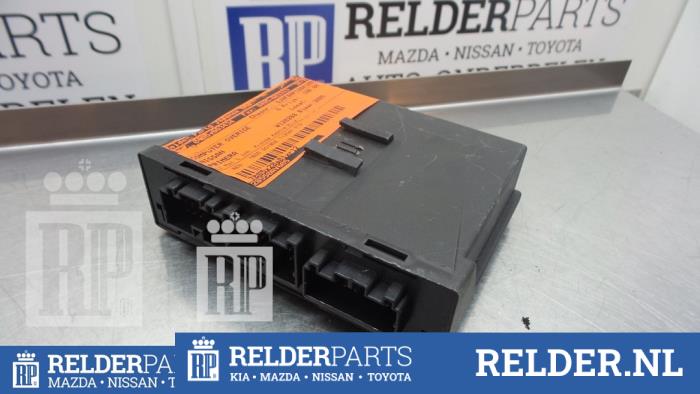 Usagé Ordinateur divers Nissan Primera (P12) 1.8 16V Prix € 68,00 Règlement à la marge proposé par Relder Parts B.V.