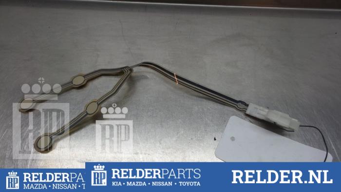 Begagnade Sätessensor, höger Toyota Auris (E15) 2.0 D-4D-F 16V Pris € 68,00 Marginaltabell erbjuds av Relder Parts B.V.
