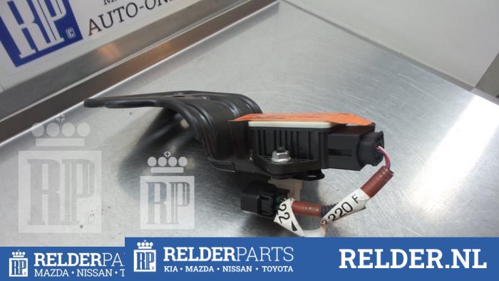 Begagnade Relä Toyota Auris (E15) 2.0 D-4D-F 16V Pris € 25,00 Marginaltabell erbjuds av Relder Parts B.V.