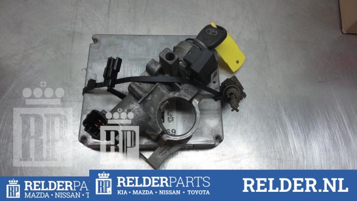 Used Engine management computer Toyota Avensis (T25/B1D) 2.0 16V D-4D Price € 70,00 Margin scheme offered by Relder Parts B.V.