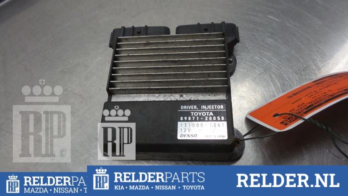 Injection computer from a Toyota Avensis Wagon (T25/B1E) 2.0 16V D-4D 2004