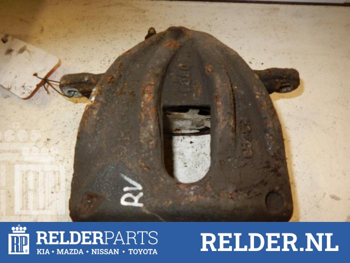Gebrauchte Bremszange rechts vorne Toyota Avensis (T25/B1D) 2.0 16V D-4D Preis € 25,00 Margenregelung angeboten von Relder Parts B.V.