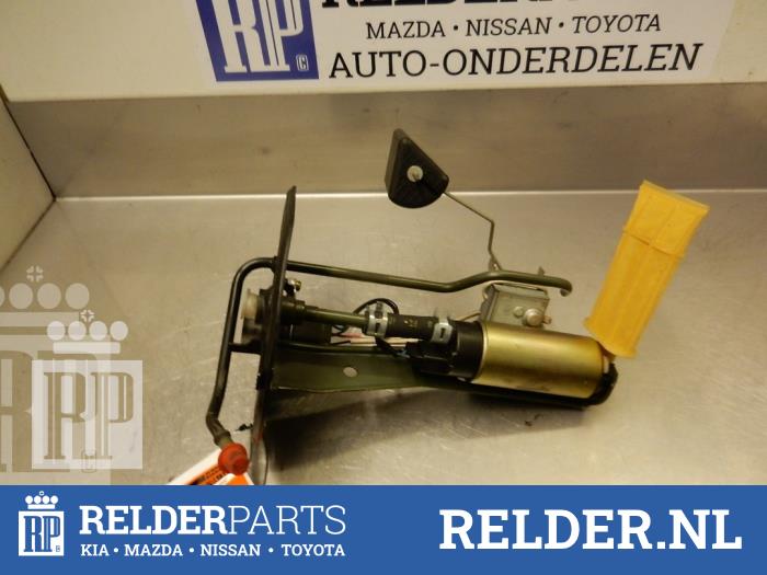 Usagé Pompe carburant électrique Toyota Starlet (EP9) 1.3,XLi,GLi 16V Prix € 25,00 Règlement à la marge proposé par Relder Parts B.V.