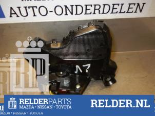 Gebrauchte Türschlossmechanik 4-türig links vorne Toyota Avensis (T25/B1D) 2.0 16V D-4D-F Preis € 30,00 Margenregelung angeboten von Relder Parts B.V.