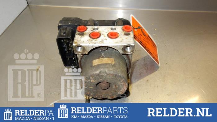Usagé Ordinateur ABS Mazda 6 Sport (GG14) 1.8i 16V Prix € 45,00 Règlement à la marge proposé par Relder Parts B.V.