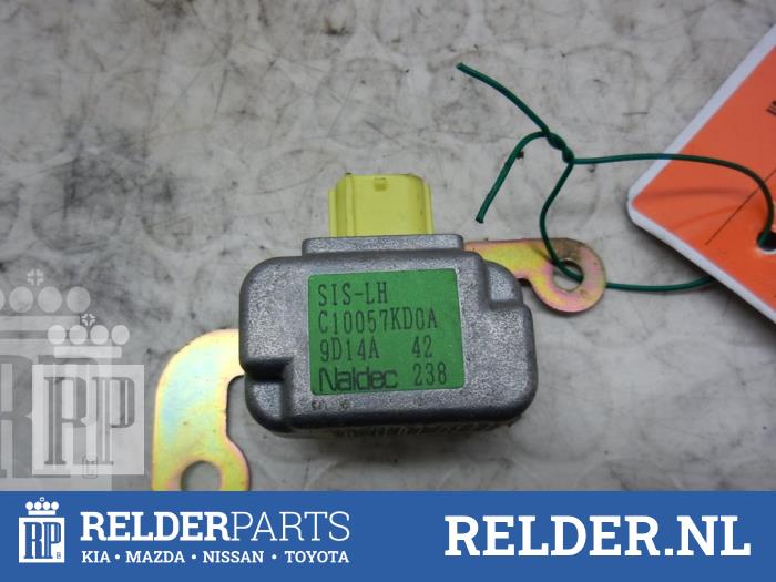 Begagnade Airbagsensor Mazda Premacy 1.8 16V Exclusive HP Pris € 23,00 Marginaltabell erbjuds av Relder Parts B.V.