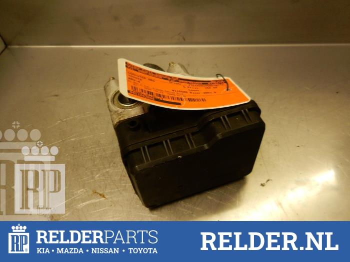Usagé Ordinateur ABS Toyota RAV4 (A2) 2.0 16V VVT-i 4x4 Prix € 50,00 Règlement à la marge proposé par Relder Parts B.V.