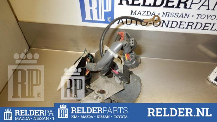 Begagnade ABS-pump Mazda MX-5 (NB18/35/8C) 1.6i 16V Pris € 45,00 Marginaltabell erbjuds av Relder Parts B.V.