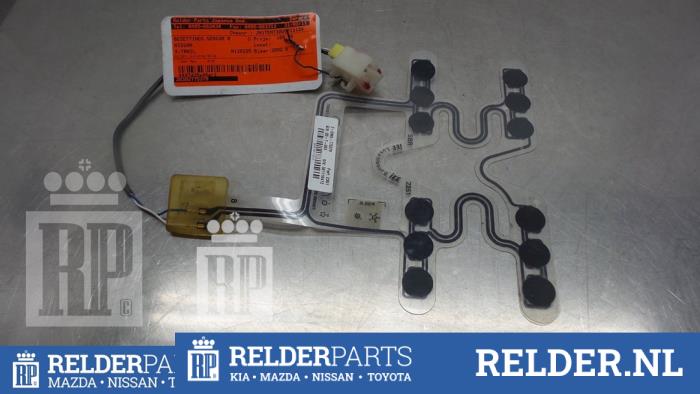 Begagnade Sätessensor, höger Nissan X-Trail (T30) 2.2 Di 4x4 Pris € 68,00 Marginaltabell erbjuds av Relder Parts B.V.