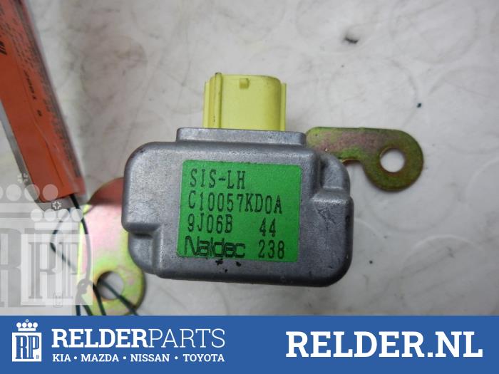 Begagnade Airbagsensor Mazda Premacy 1.8 16V Exclusive HP Pris € 23,00 Marginaltabell erbjuds av Relder Parts B.V.