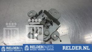 Usagé Mécanique de verrouillage capot Nissan Pixo (D31S) 1.0 12V Prix € 10,00 Règlement à la marge proposé par Relder Parts B.V.