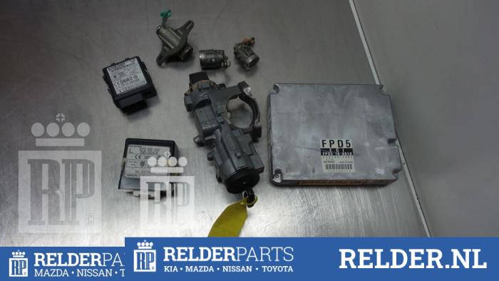 Used Engine management computer Mazda Premacy 1.8 16V Exclusive HP Price € 81,00 Margin scheme offered by Relder Parts B.V.