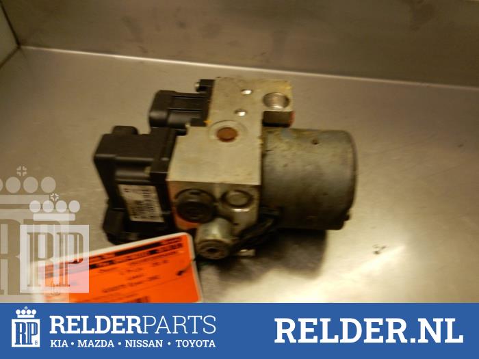 Usagé Ordinateur ABS Nissan Terrano II (R20/TR50) 2.7 TDi Prix € 45,00 Règlement à la marge proposé par Relder Parts B.V.