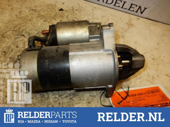 Anlasser van een Mazda Demio (DW) 1.5 16V 2002