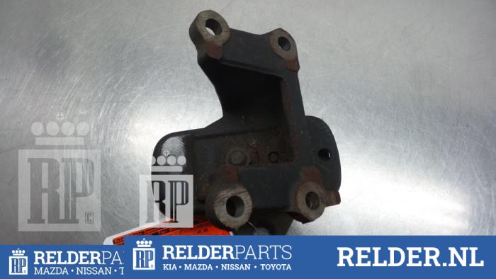 Used Engine mount Toyota HiAce II 2.5 D4-D 90 Price € 27,00 Margin scheme offered by Relder Parts B.V.