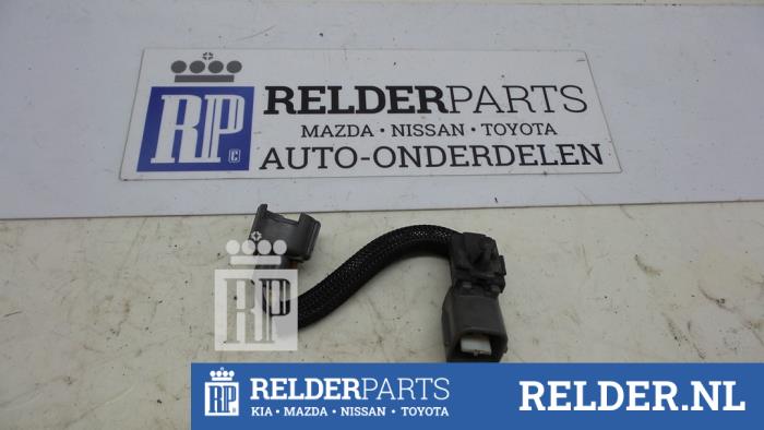 Usados Conector de inyector Mazda 6 Sport (GG14) 2.0 CiDT 16V Precio € 23,00 Norma de margen ofrecido por Relder Parts B.V.