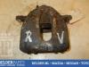 Toyota Avensis (T25/B1D) 2.0 16V D-4D Bremszange rechts vorne