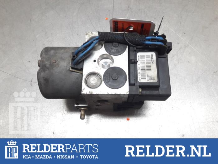 Begagnade ABS-pump Nissan Almera Tino (V10M) 2.0 16V CVT Pris € 70,00 Marginaltabell erbjuds av Relder Parts B.V.
