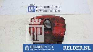 Używane Zacisk hamulcowy lewy przód Nissan Primera (P11) 2.0 16V Cena € 45,00 Procedura marży oferowane przez Relder Parts B.V.