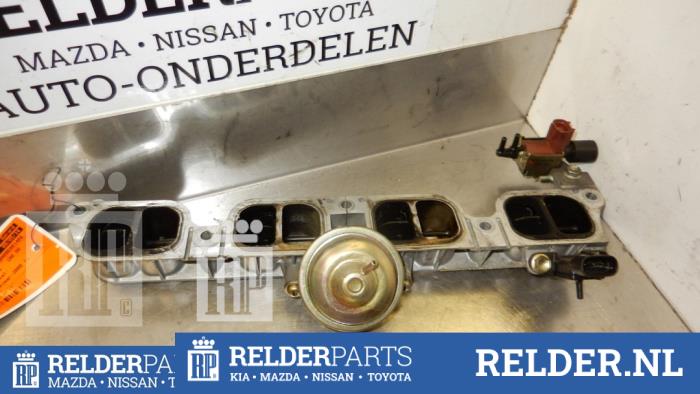 Używane Kolektor dolotowy Toyota Avensis (T22) 2.0 16V VVT-i D-4 Cena € 45,00 Procedura marży oferowane przez Relder Parts B.V.