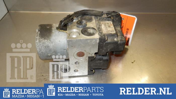 Begagnade ABS-dator Toyota Avensis (T22) 2.0 D-4D 16V Pris € 45,00 Marginaltabell erbjuds av Relder Parts B.V.
