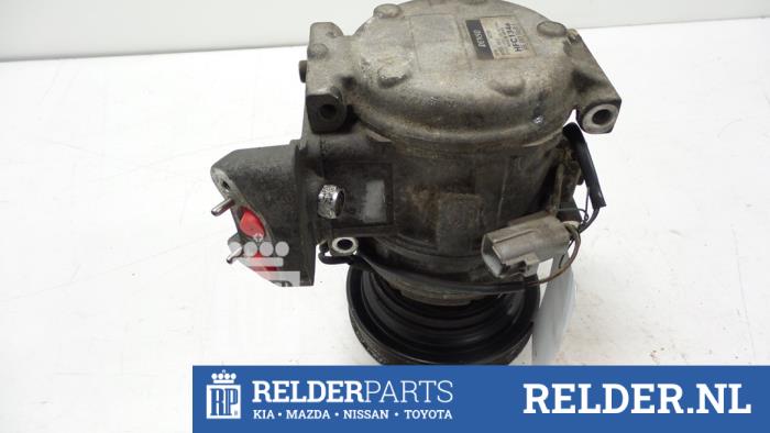 Pompe clim d'un Toyota Avensis (T22) 2.0 TDi 1999