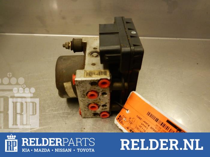 Usagé Pompe ABS Mazda 6 Sport (GG14) 1.8i 16V Prix € 45,00 Règlement à la marge proposé par Relder Parts B.V.