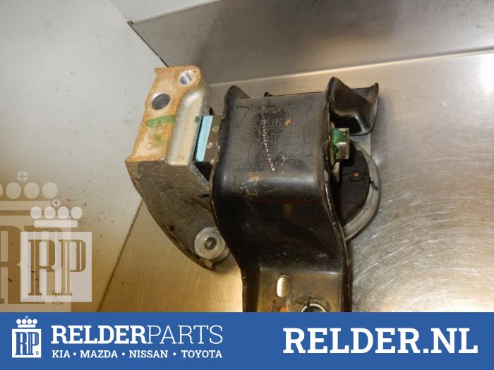 Used Engine mount Nissan Micra (K12) 1.0 16V Price € 27,00 Margin scheme offered by Relder Parts B.V.