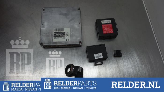 Usados Engine management computer Toyota Avensis (T25/B1B) 1.8 16V VVT-i Precio € 90,00 Norma de margen ofrecido por Relder Parts B.V.
