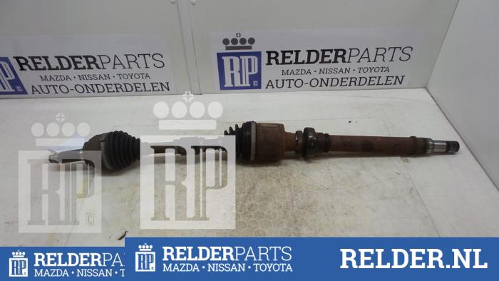 Front drive shaft, right from a Mazda 3 Sport (BK14) 1.6 CiTD 16V 2005