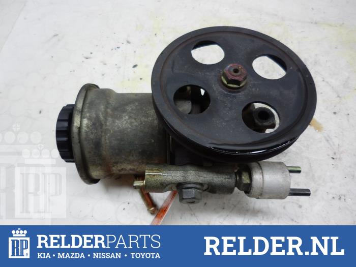 Used Toyota Corolla E11 1 6 16v Steering Pump 4afe Steering Pump From A Toyota Corolla E11 1 6 16v 1999