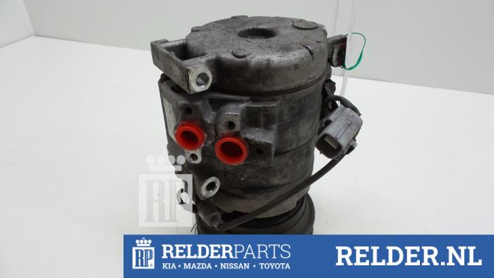Usagé Pompe clim Toyota Avensis (T22) 2.0 D-4D 16V Prix € 70,00 Règlement à la marge proposé par Relder Parts B.V.