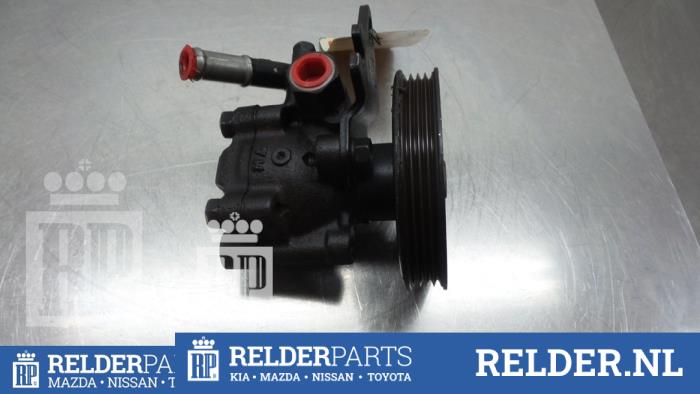 Usagé Pompe de direction Nissan Almera (N15) 1.6 GX,SLX,SR 16V Prix € 45,00 Règlement à la marge proposé par Relder Parts B.V.