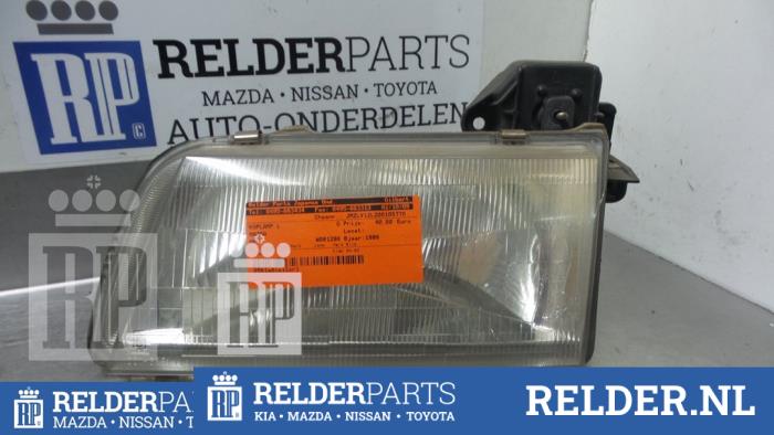Używane Reflektor lewy Mazda MPV (LV12/52) 2.5 TD LX,GLX 12V Cena € 27,00 Procedura marży oferowane przez Relder Parts B.V.