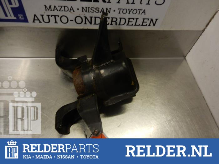 Used Engine mount Toyota Auris (E15) 1.6 Dual VVT-i 16V Price € 27,00 Margin scheme offered by Relder Parts B.V.