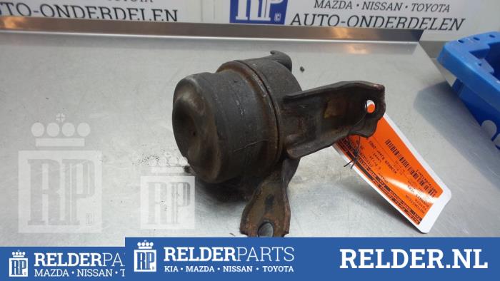 Used Engine mount Toyota Avensis Verso (M20) 2.0 D-4D 16V Price € 27,00 Margin scheme offered by Relder Parts B.V.