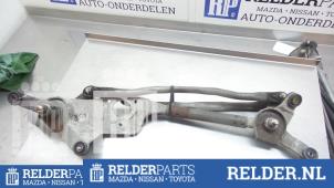 Usagé Mécanique essuie-glace Toyota Avensis Verso (M20) 2.0 D-4D 16V Prix € 45,00 Règlement à la marge proposé par Relder Parts B.V.