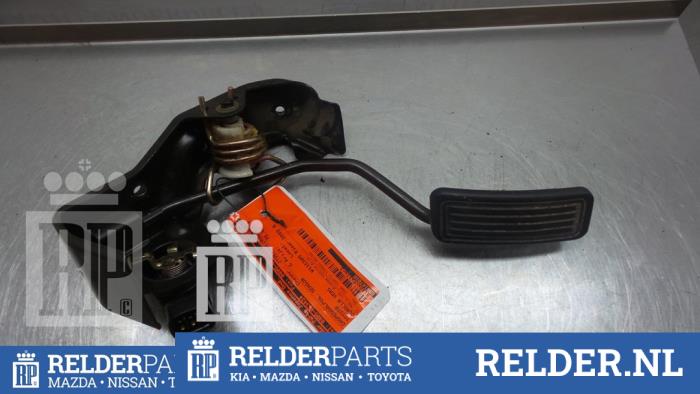 Begagnade Gaspedalsensor Toyota Corolla Verso (E12) 2.0 D-4D 16V 90 Pris € 54,00 Marginaltabell erbjuds av Relder Parts B.V.