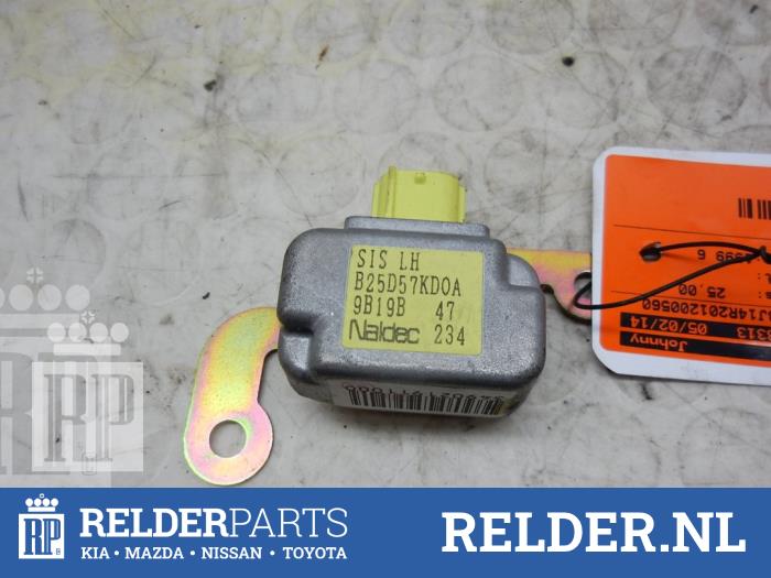 Begagnade Airbagsensor Mazda 323 Fastbreak (BJ14) 2.0 DTiD 16V Pris € 23,00 Marginaltabell erbjuds av Relder Parts B.V.