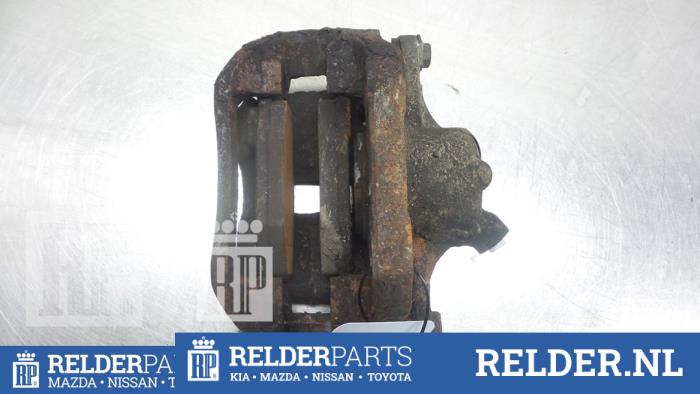 Gebrauchte Bremszange rechts vorne Nissan Kubistar (F10) 1.6 16V Preis € 45,00 Margenregelung angeboten von Relder Parts B.V.