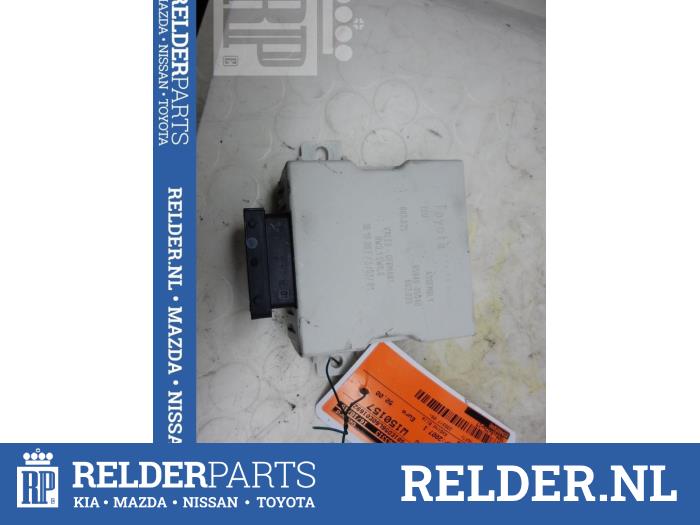 Usagé Ordinateur divers Toyota Avensis Wagon (T25/B1E) 2.0 16V D-4D-F Prix € 90,00 Règlement à la marge proposé par Relder Parts B.V.