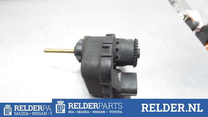 Używane Silnik reflektora Mazda Demio (DW) 1.5 16V Cena € 23,00 Procedura marży oferowane przez Relder Parts B.V.