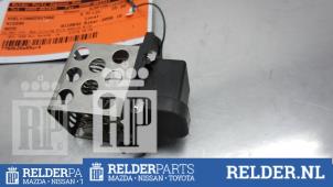 Usagé Résistance ventilateur Nissan Note (E11) 1.6 16V Prix € 23,00 Règlement à la marge proposé par Relder Parts B.V.