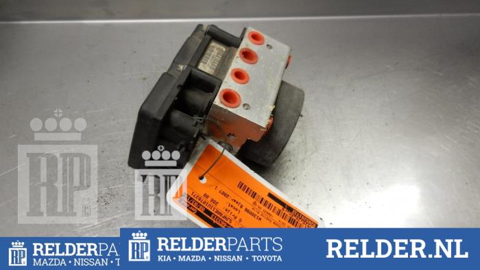 Bloc ABS Nissan Note (E11), 2006 / 2013 1.4 16V, MPV, Essence, 1.386cc, 65kW (88pk), FWD, CR14DE, 2006-01 / 2013-08, E11AA (Occasion)