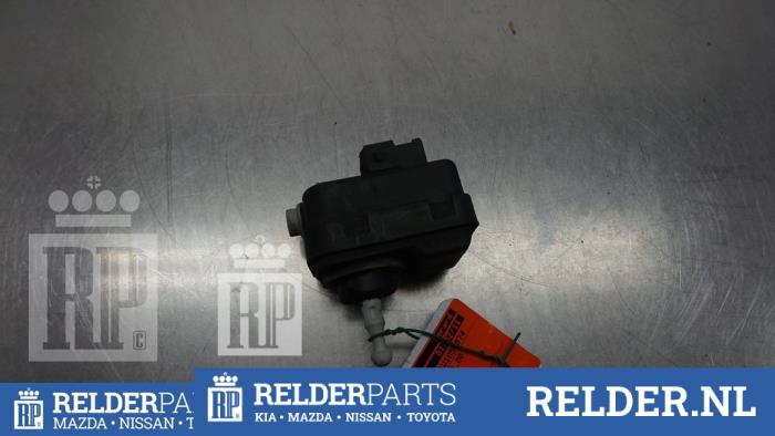 Używane Silnik reflektora Nissan Note (E11) 1.5 dCi 86 Cena € 23,00 Procedura marży oferowane przez Relder Parts B.V.