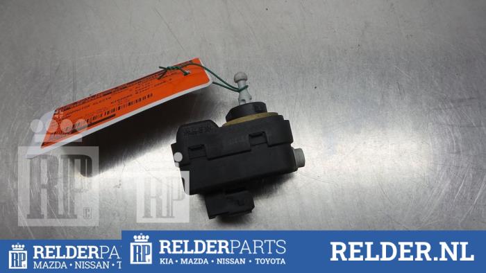 Używane Silnik reflektora Nissan Note (E11) 1.5 dCi 86 Cena € 23,00 Procedura marży oferowane przez Relder Parts B.V.