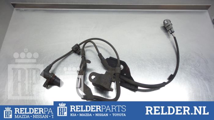 Begagnade ABS-sensor Toyota Land Cruiser 90 (J9) 3.0 TD Pris € 45,00 Marginaltabell erbjuds av Relder Parts B.V.