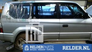 Używane Drzwi prawe tylne wersja 4-drzwiowa Toyota Land Cruiser 90 (J9) 3.0 D-4D 16V Cena € 158,00 Procedura marży oferowane przez Relder Parts B.V.