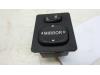 Mirror switch from a Toyota Corolla Verso (R10/11) 2.2 D-4D 16V 2006